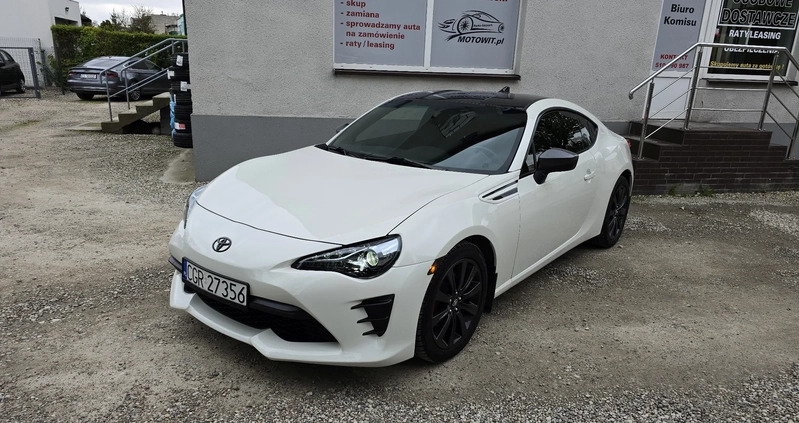 Toyota GT86 cena 75990 przebieg: 59960, rok produkcji 2017 z Ośno Lubuskie małe 211